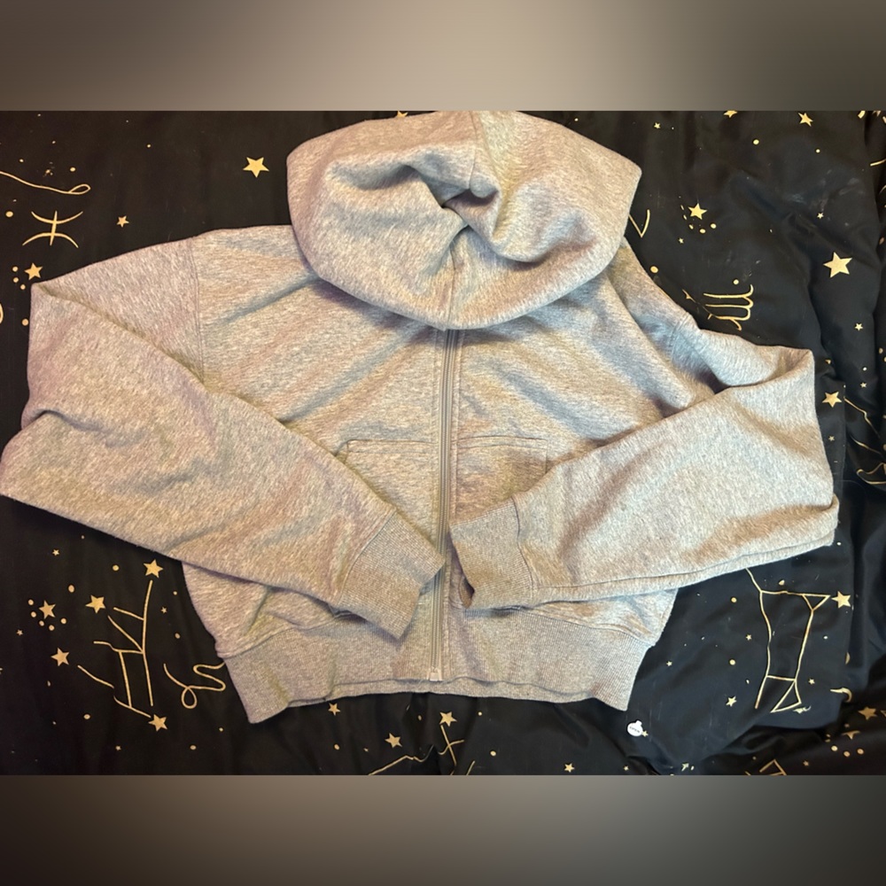 Grey cropped zip up hoodie